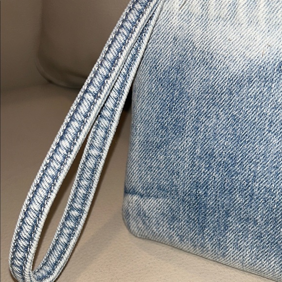 Coach NWT Light Indigo Denim Corner Zip Wristlet - Picture 9 of 10